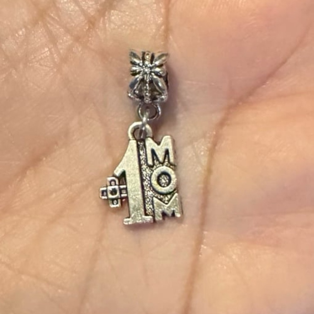 Silver #1 Mom Charm Pendant
